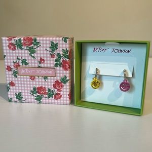 Betsey Johnson, NIB, smiley face earrings